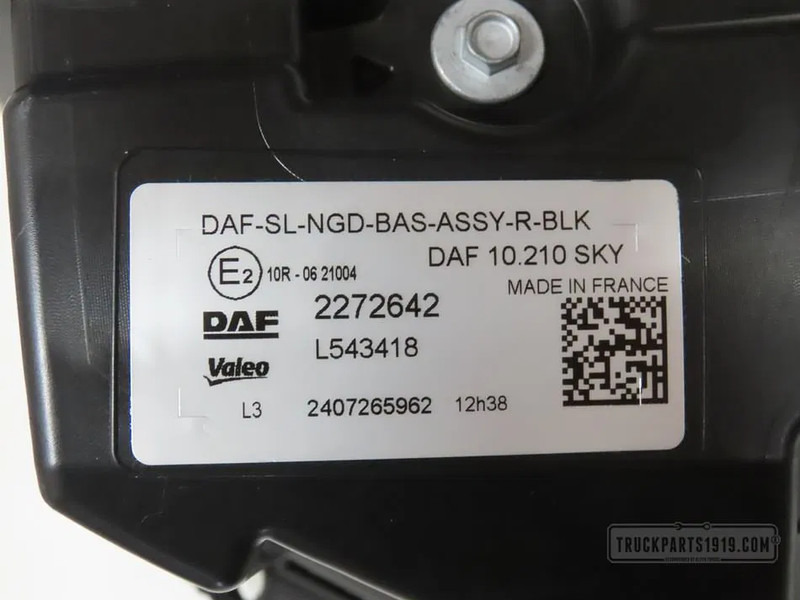 DAF 2272642 Lighting Skylight Re. XG - Iluminação para Camião: foto 2 DAF 2272642 Lighting Skylight Re. XG - Iluminação para Camião: foto 2