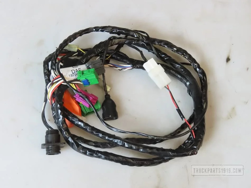 DAF Electrical System Kabelboom deur Li. DAF CF - Cables/ Wire harness para Camião: foto 1 DAF Electrical System Kabelboom deur Li. DAF CF - Cables/ Wire harness para Camião: foto 1