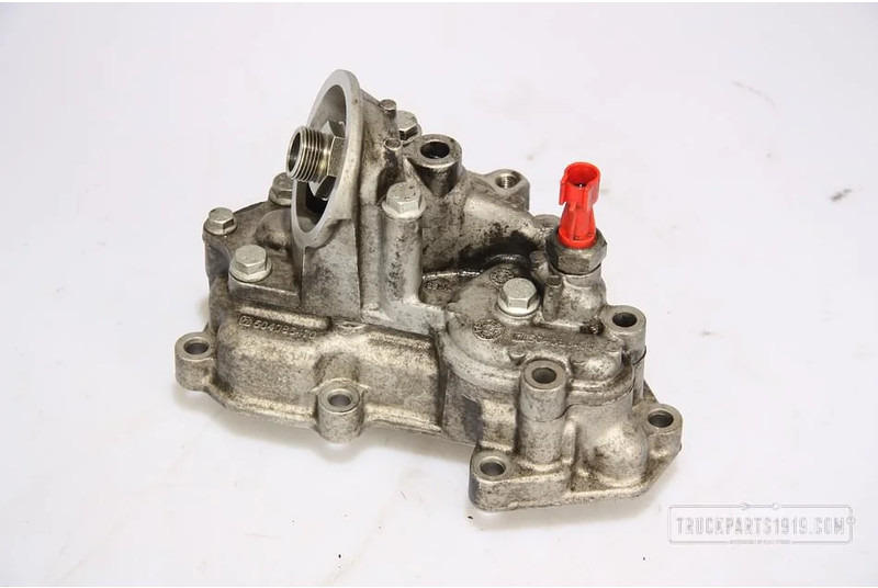 Iveco Engines & Parts Oliekoeler Iveco - Radiador de óleo para Camião: foto 1 Iveco Engines & Parts Oliekoeler Iveco - Radiador de óleo para Camião: foto 1