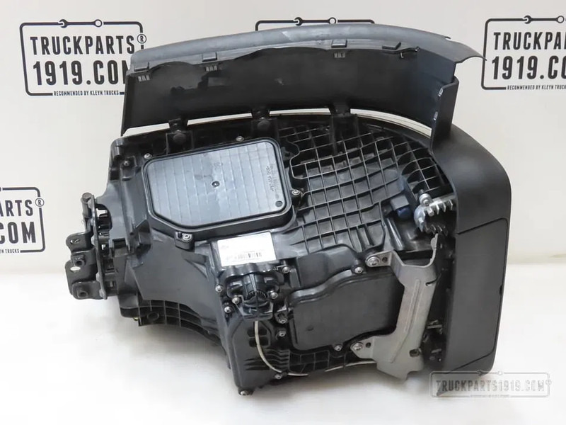 Scania 3148186 | Koplamp Re. LED - Farol dianteira para Camião: foto 2 Scania 3148186 | Koplamp Re. LED - Farol dianteira para Camião: foto 2
