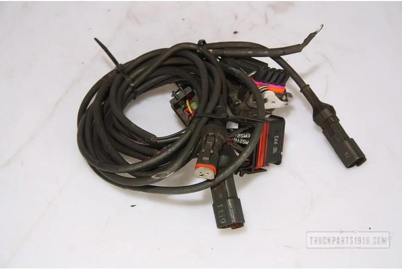 Scania Electrical System Scania Kabelboom Used - Cables/ Wire harness para Camião: foto 1 Scania Electrical System Scania Kabelboom Used - Cables/ Wire harness para Camião: foto 1