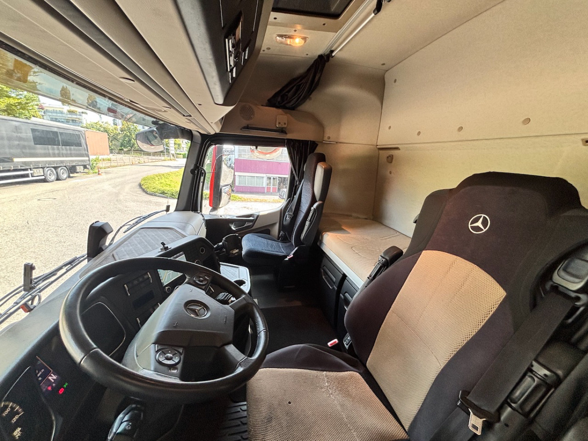 MERCEDES Actros 1848 - Camião furgão: foto 4 MERCEDES Actros 1848 - Camião furgão: foto 4