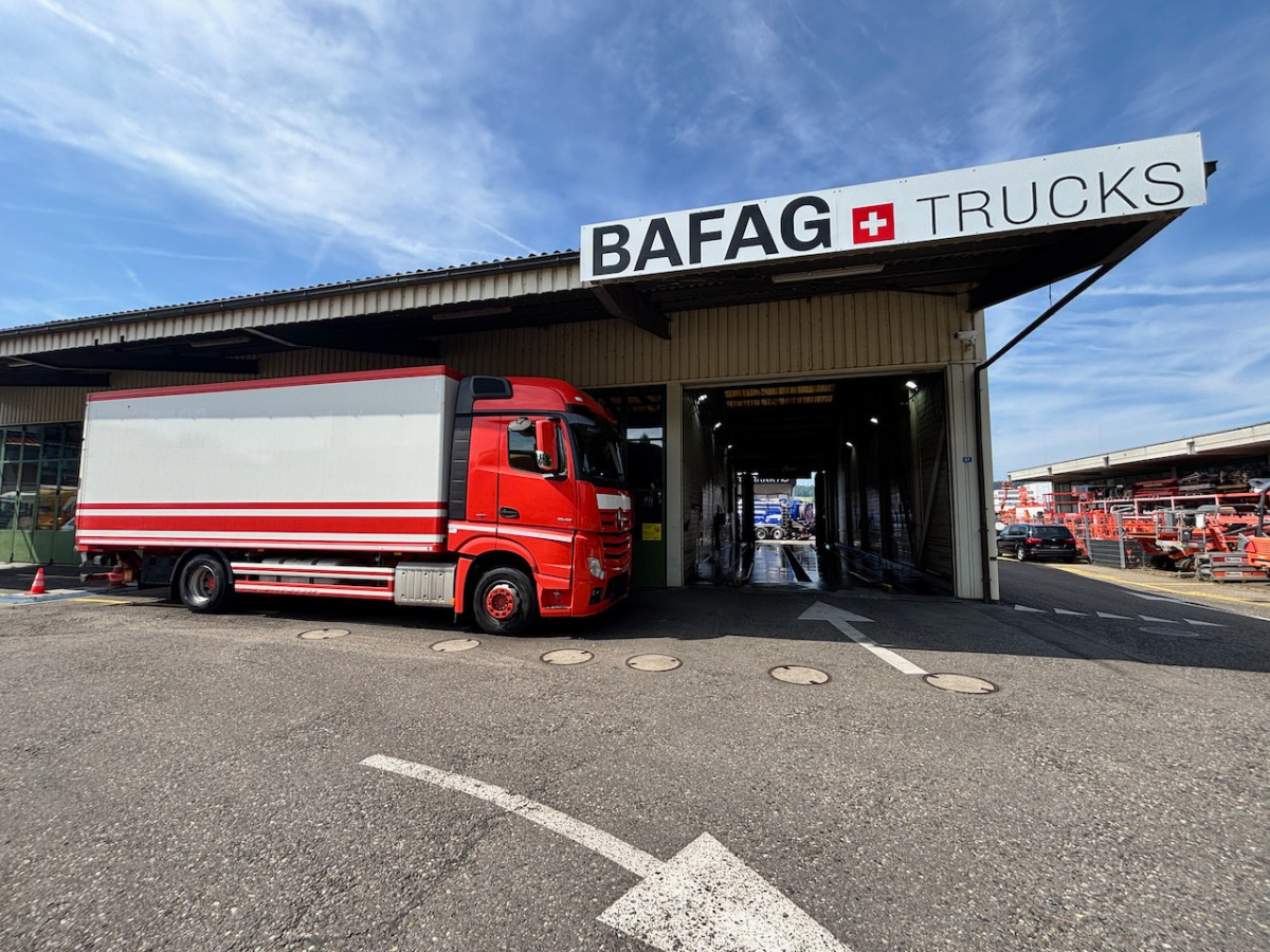 MERCEDES Actros 1848 - Camião furgão: foto 2 MERCEDES Actros 1848 - Camião furgão: foto 2
