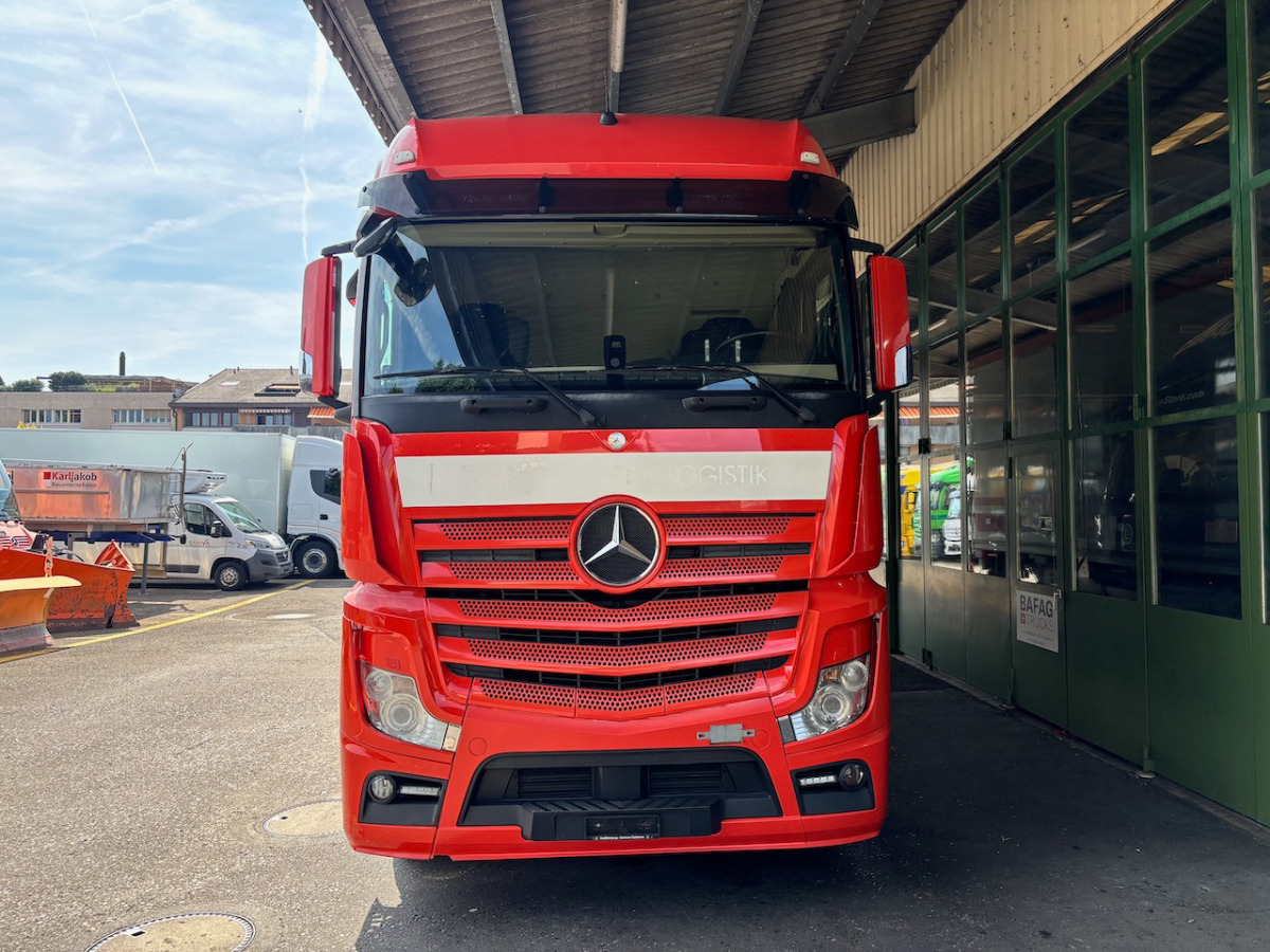 MERCEDES Actros 1848 - Camião furgão: foto 3 MERCEDES Actros 1848 - Camião furgão: foto 3