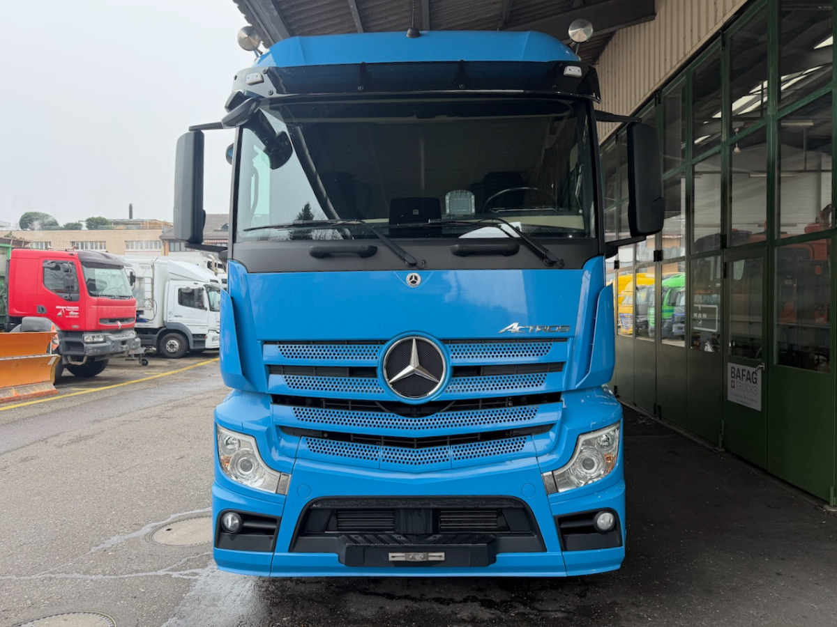 MERCEDES Mercedes Actros 1833L - Camião de lona: foto 3 MERCEDES Mercedes Actros 1833L - Camião de lona: foto 3