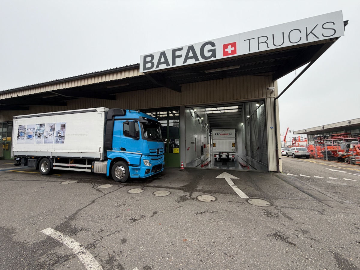 MERCEDES Mercedes Actros 1833L - Camião de lona: foto 2 MERCEDES Mercedes Actros 1833L - Camião de lona: foto 2