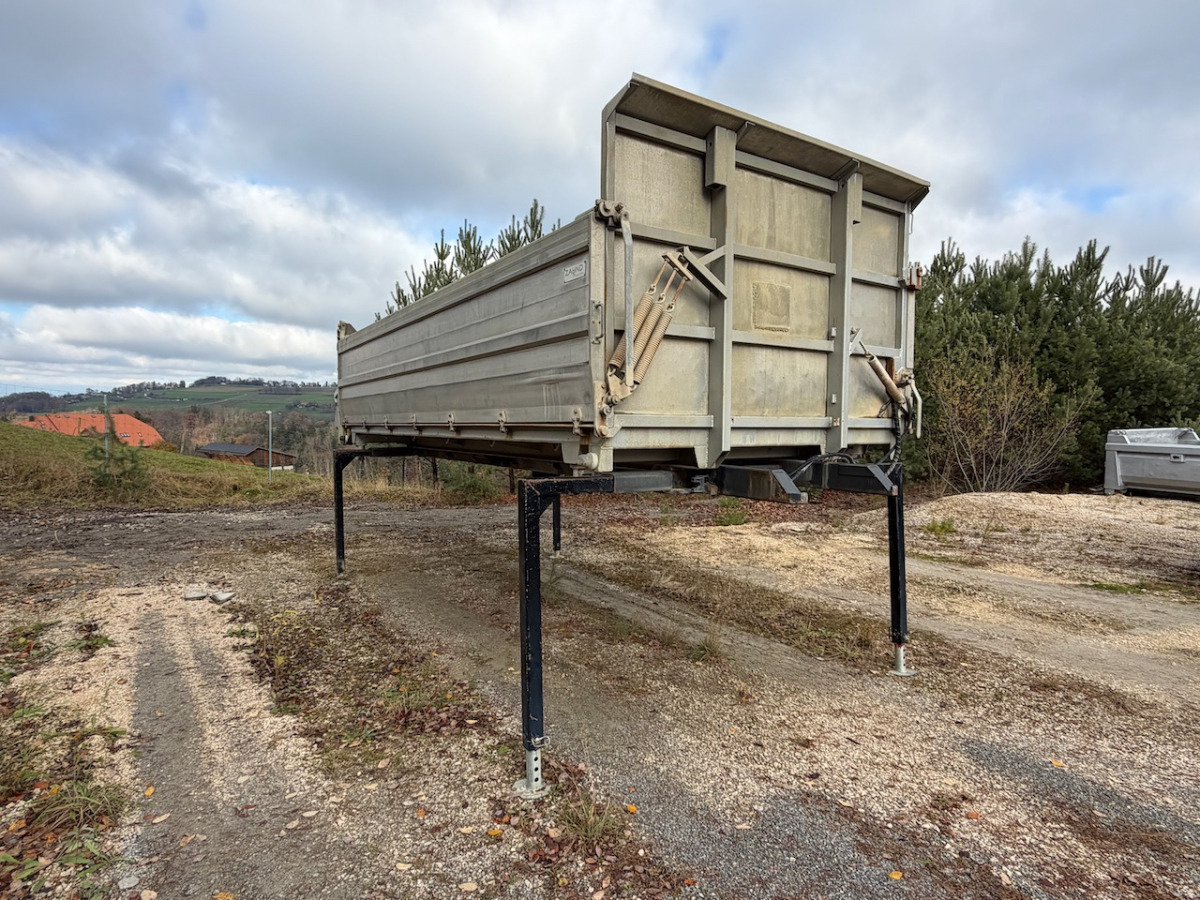 RENAULT C520 8x4 Wechselsystem Siloki + Kipper - Camião basculante: foto 3 RENAULT C520 8x4 Wechselsystem Siloki + Kipper - Camião basculante: foto 3