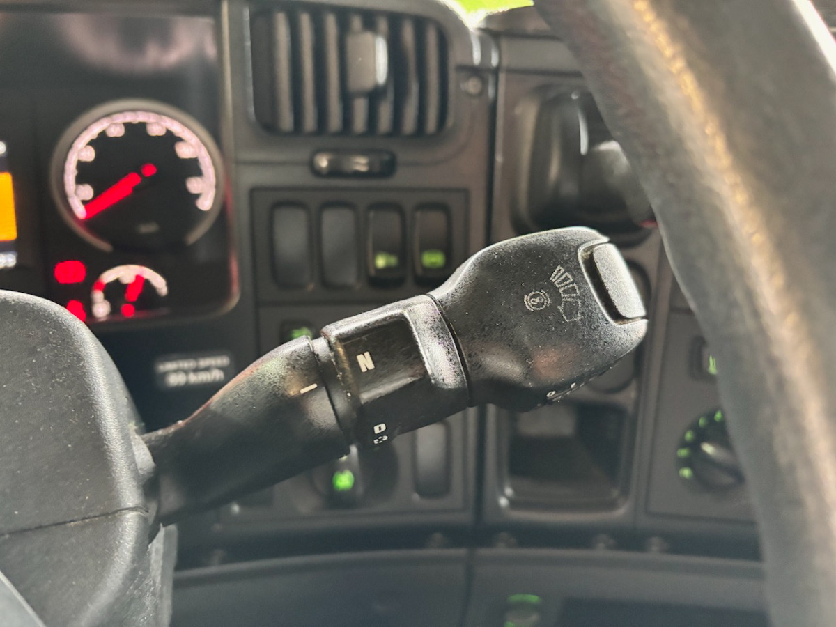 Camião de lona SCANIA G440: foto 7