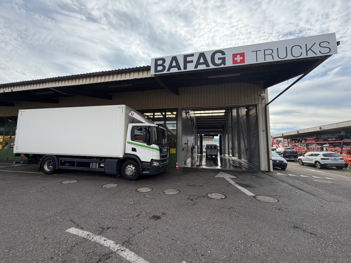 SCANIA P280 - Camião furgão: foto 2 SCANIA P280 - Camião furgão: foto 2