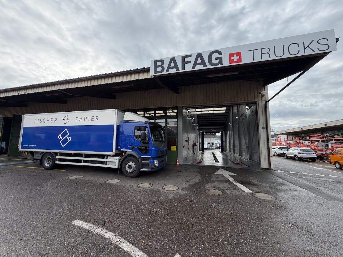 VOLVO FL-280 4x2R - Camião furgão: foto 2 VOLVO FL-280 4x2R - Camião furgão: foto 2