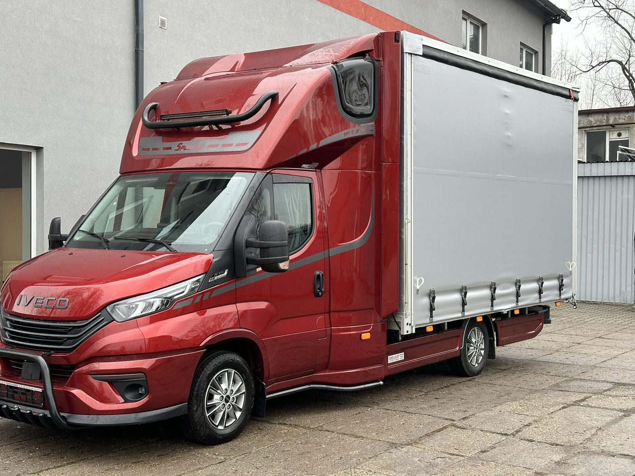 IVECO 35S18 A8 - Carrinha de lona, Carrinha cabine dupla: foto 4 IVECO 35S18 A8 - Carrinha de lona, Carrinha cabine dupla: foto 4