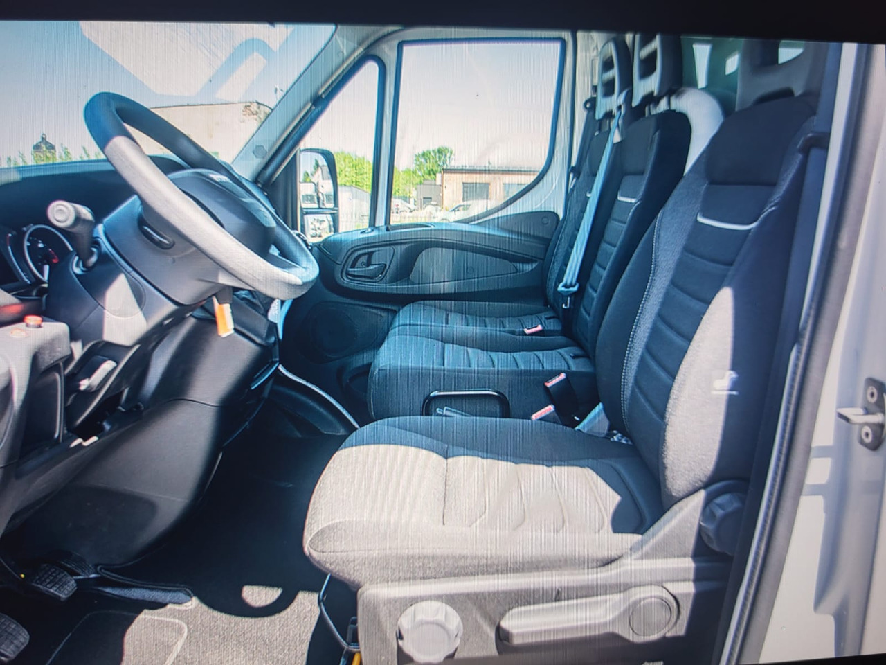 Iveco Daily 70 C18 Pritsche-Plane BÃR - Carrinha de lona: foto 4 Iveco Daily 70 C18 Pritsche-Plane BÃR - Carrinha de lona: foto 4