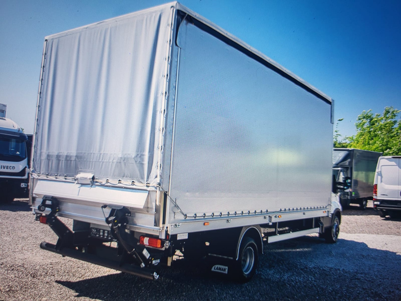 Iveco Daily 70 C18 Pritsche-Plane BÃR - Carrinha de lona: foto 2 Iveco Daily 70 C18 Pritsche-Plane BÃR - Carrinha de lona: foto 2