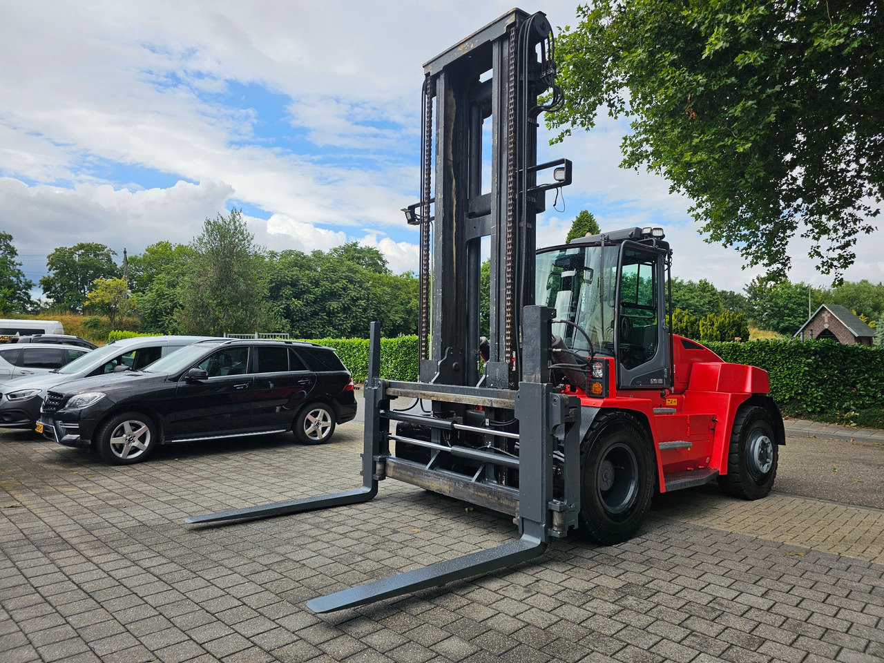 Kalmar DCG 120-6 Diesel - Empilhador: foto 3 Kalmar DCG 120-6 Diesel - Empilhador: foto 3