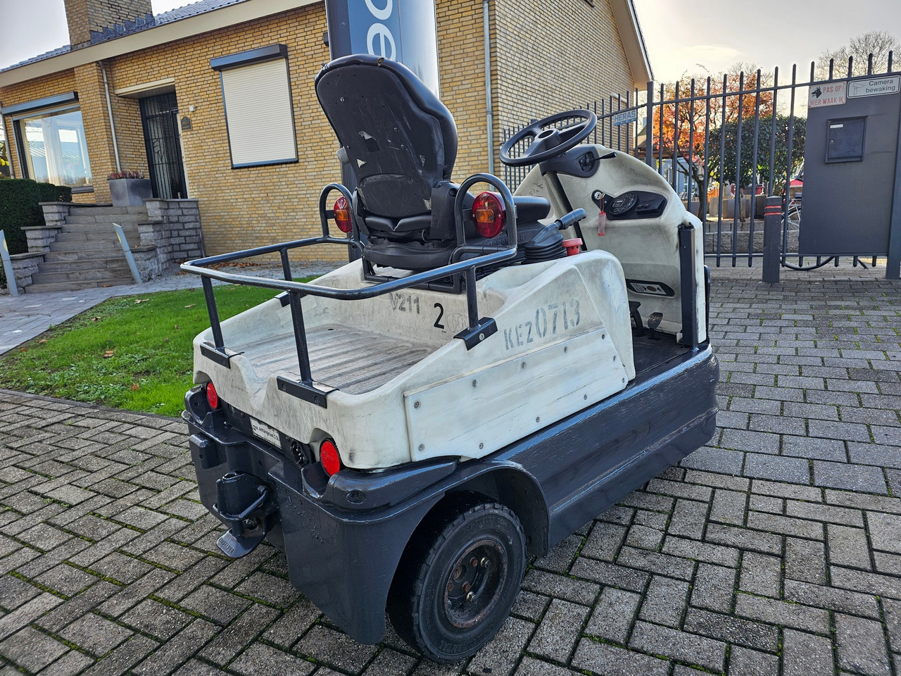 Still R06 Electro - Trator elétrics: foto 4 Still R06 Electro - Trator elétrics: foto 4