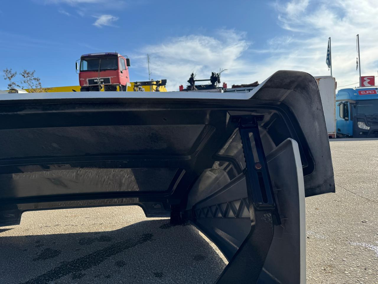 AIR DEFLECTOR ATEGO 2 - Aerodinâmica/ Aerofólio: foto 5 AIR DEFLECTOR ATEGO 2 - Aerodinâmica/ Aerofólio: foto 5