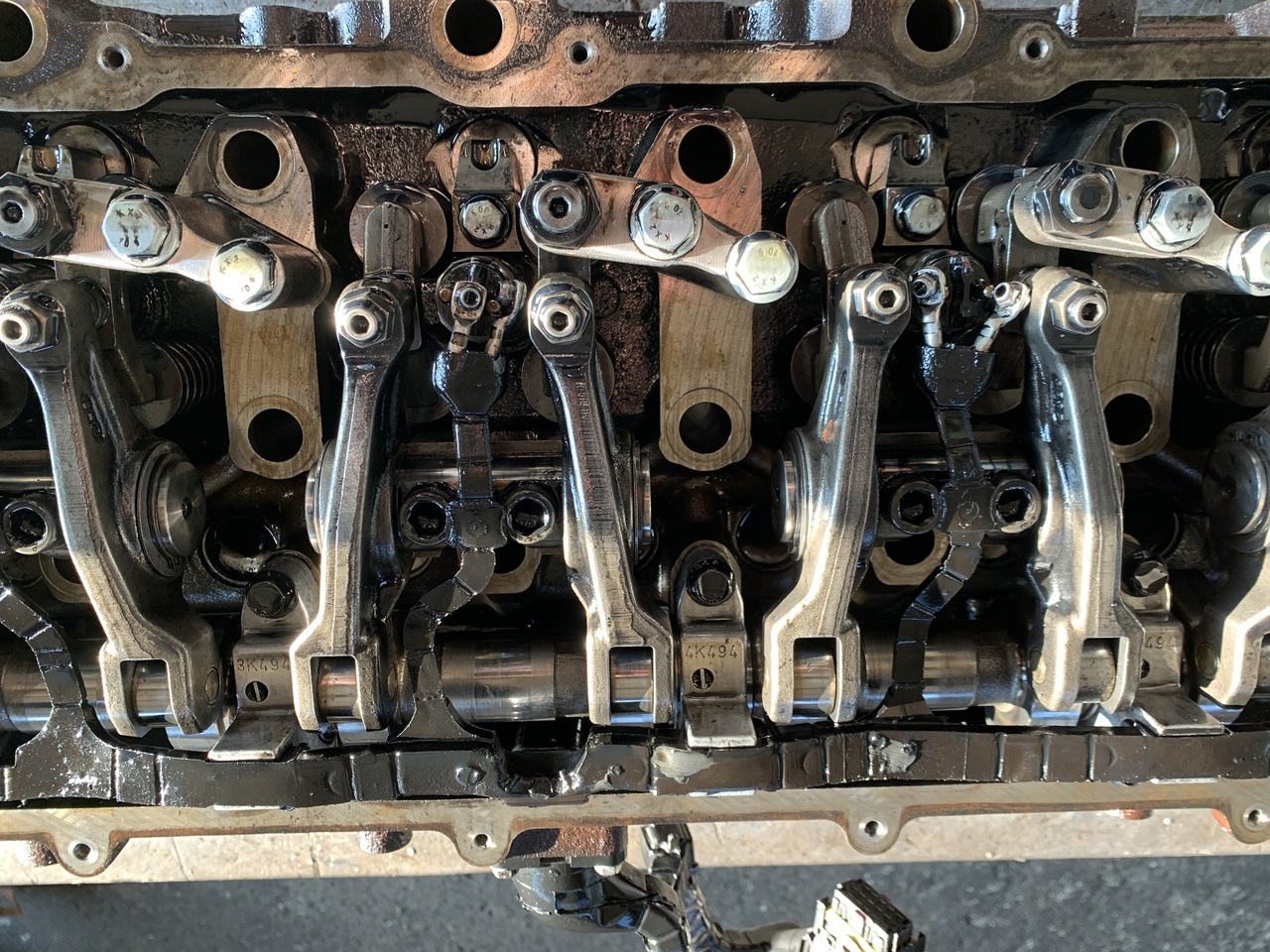CYLINDER HEAD ASSEMBLY COMPLETE(INCLUDING CAMSHAFT) MAN TGA-TGS D2066 - Cabeça do motor para Camião: foto 2 CYLINDER HEAD ASSEMBLY COMPLETE(INCLUDING CAMSHAFT) MAN TGA-TGS D2066 - Cabeça do motor para Camião: foto 2