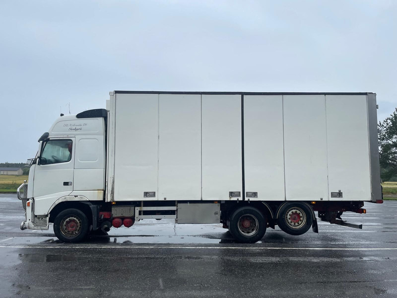 Volvo FH500 Globe XL - Camião furgão: foto 5 Volvo FH500 Globe XL - Camião furgão: foto 5