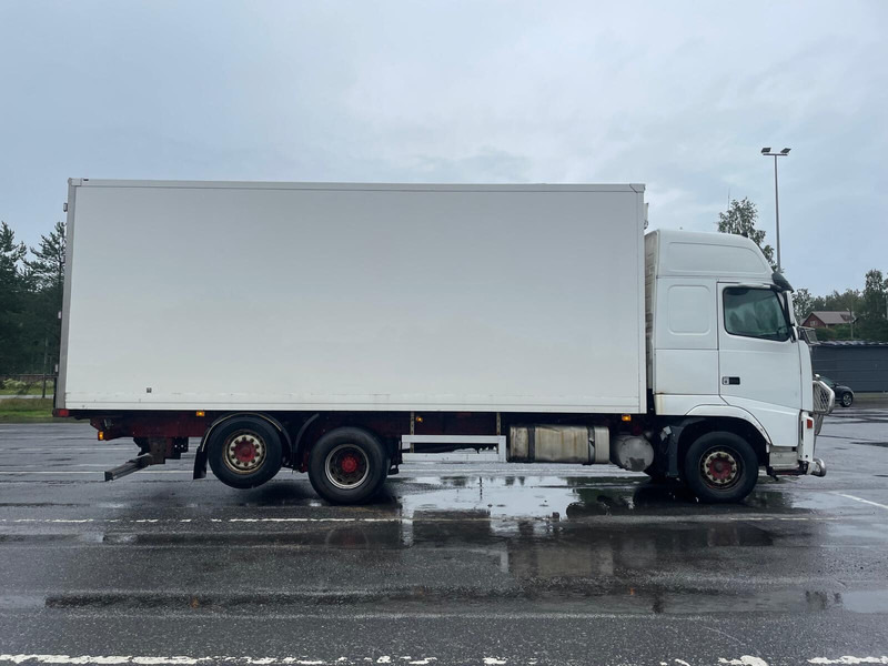 Volvo FH500 Globe XL - Camião furgão: foto 2 Volvo FH500 Globe XL - Camião furgão: foto 2