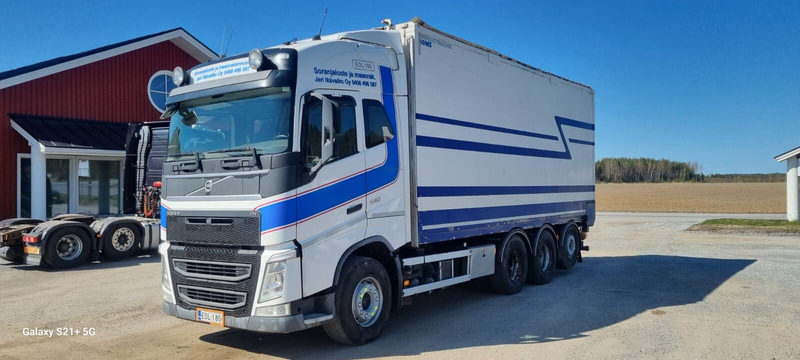 Volvo FH540 - Camião furgão: foto 2 Volvo FH540 - Camião furgão: foto 2
