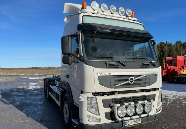 Volvo FM460 6X4 KOUKKUAUTO - Camião polibenne: foto 1 Volvo FM460 6X4 KOUKKUAUTO - Camião polibenne: foto 1
