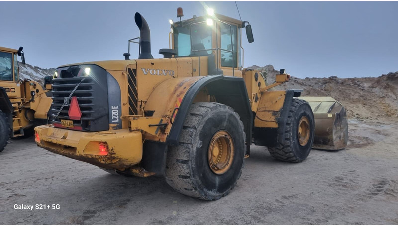 Volvo L220E - Pá carregadora de rodas: foto 1 Volvo L220E - Pá carregadora de rodas: foto 1