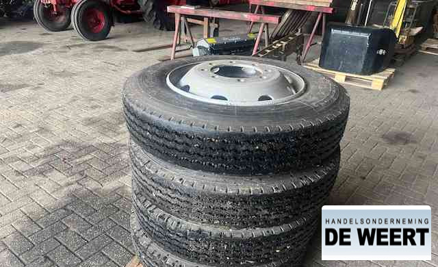 Michelin 9R22.5 , 9 R 22.5 - Jantes e pneus para Máquina agrícola: foto 3 Michelin 9R22.5 , 9 R 22.5 - Jantes e pneus para Máquina agrícola: foto 3