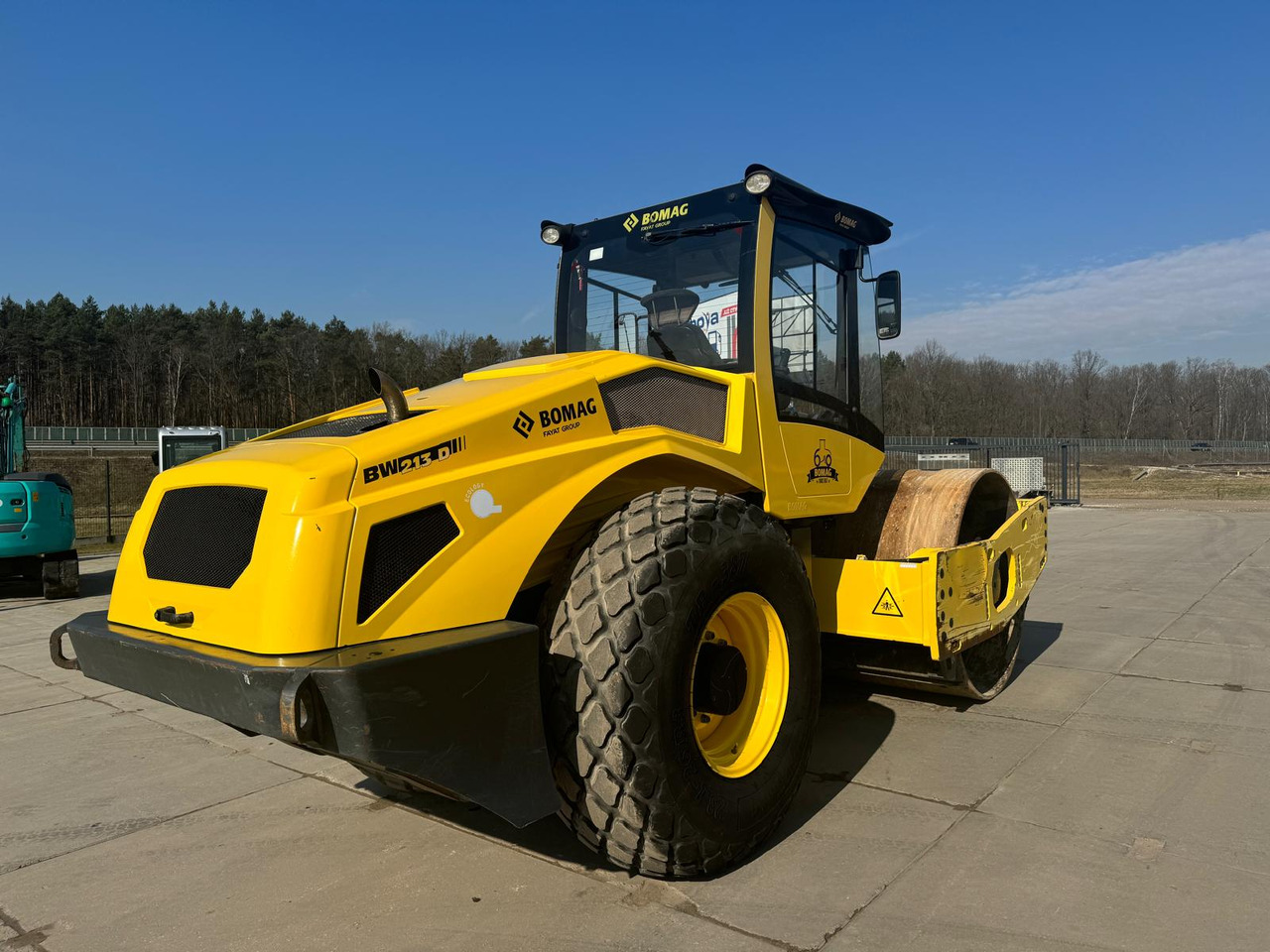 Bomag BW 213-D5 2017 - Compactador: foto 3 Bomag BW 213-D5 2017 - Compactador: foto 3