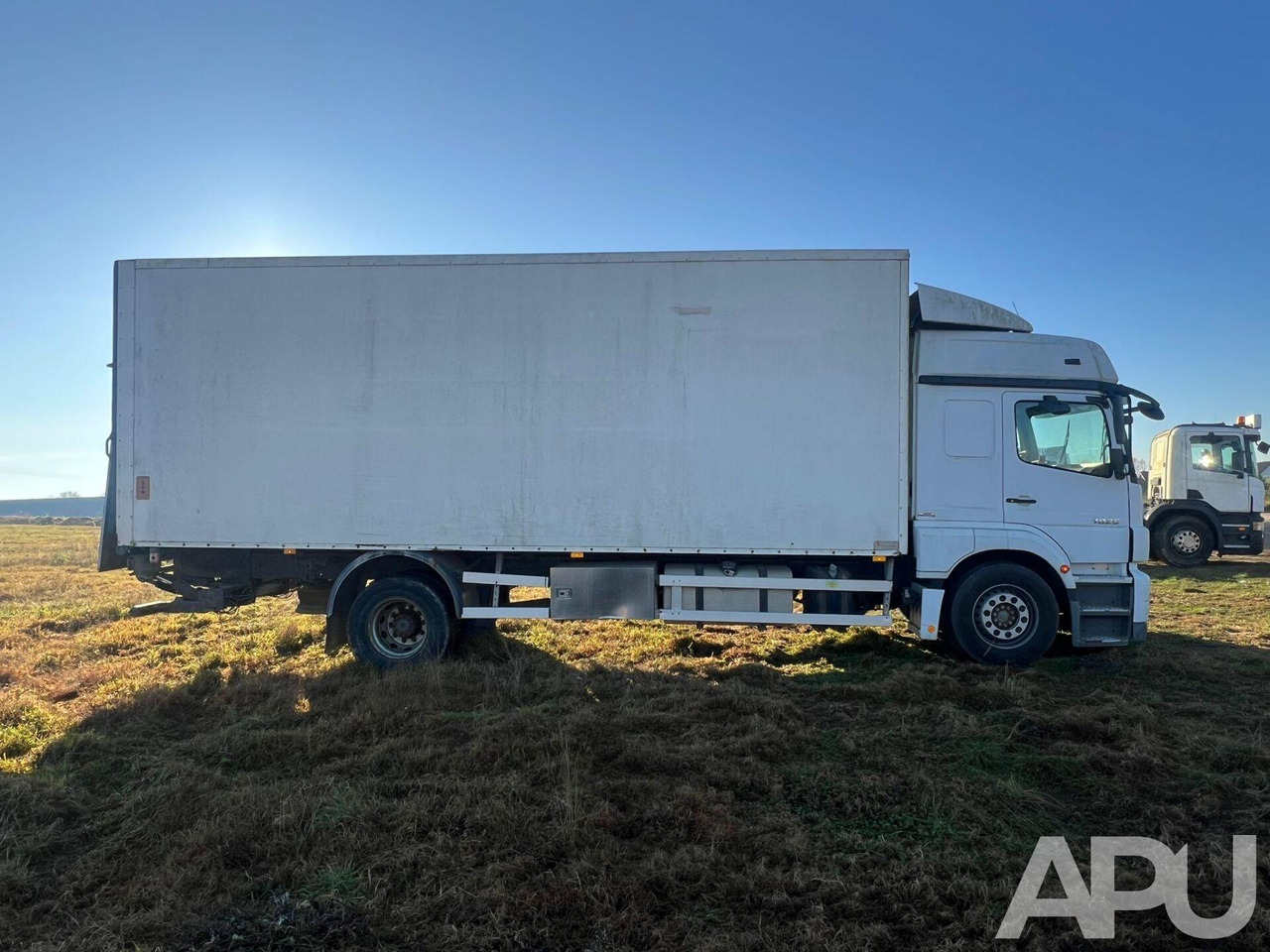 Mercedes-Benz Axor 1829 - Camião furgão: foto 4 Mercedes-Benz Axor 1829 - Camião furgão: foto 4