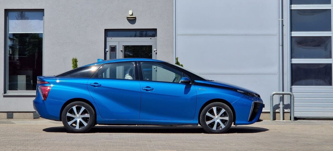 Toyota Mirai - Automóvel: foto 4 Toyota Mirai - Automóvel: foto 4