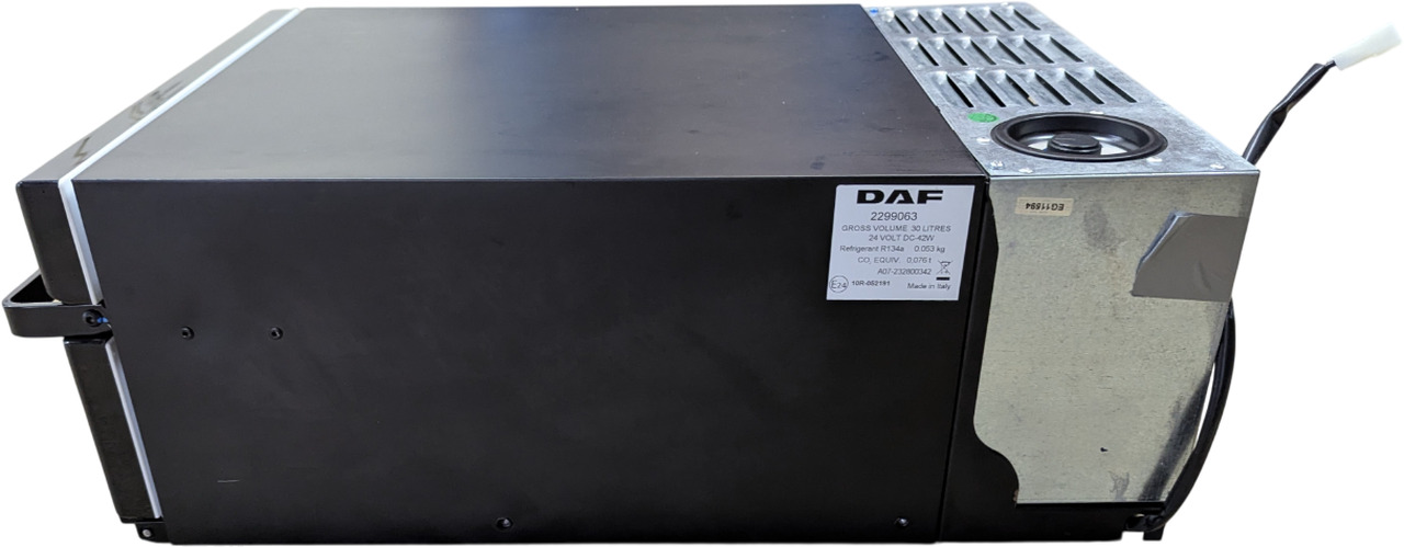 DAF CF KOELKAST 30L 2299063 - Cabine e interior para Camião: foto 4 DAF CF KOELKAST 30L 2299063 - Cabine e interior para Camião: foto 4