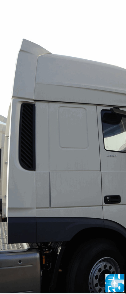 DAF XF 106 SC CABINE SPOILERSET KLAPGEDEELDE LINKS KLEUR H3279 000052 - Cabine para Camião: foto 2 DAF XF 106 SC CABINE SPOILERSET KLAPGEDEELDE LINKS KLEUR H3279 000052 - Cabine para Camião: foto 2