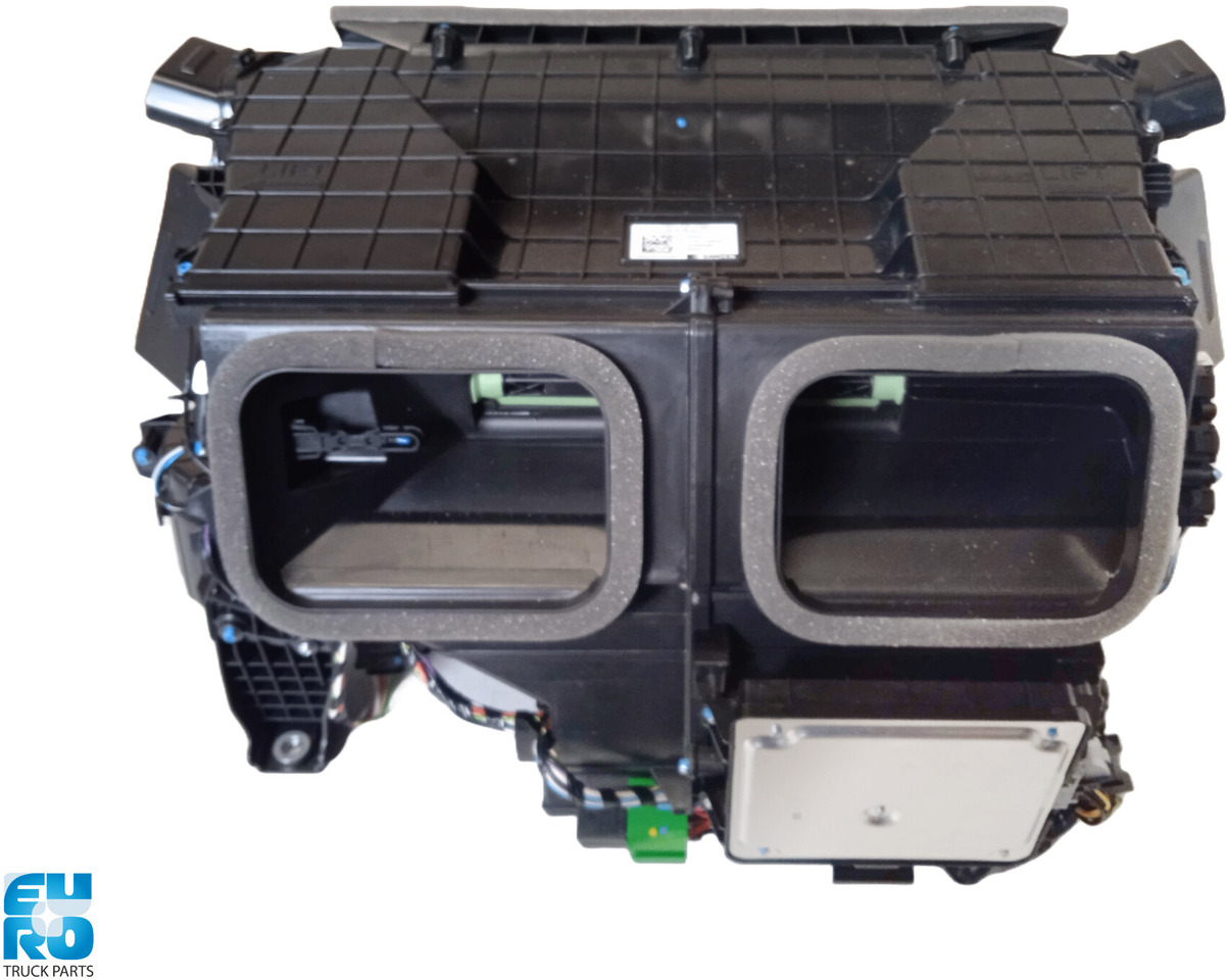 DAF XF 106 VERWARMING, CCC 2017- NIEUW 2302628 - Radiador para Camião: foto 3 DAF XF 106 VERWARMING, CCC 2017- NIEUW 2302628 - Radiador para Camião: foto 3