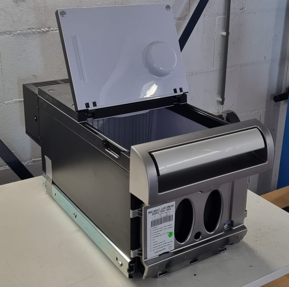 FRIGIDER DAF XF EURO 6 KOELBOX 40 LTR 2133309 - Cabine e interior para Camião: foto 2 FRIGIDER DAF XF EURO 6 KOELBOX 40 LTR 2133309 - Cabine e interior para Camião: foto 2