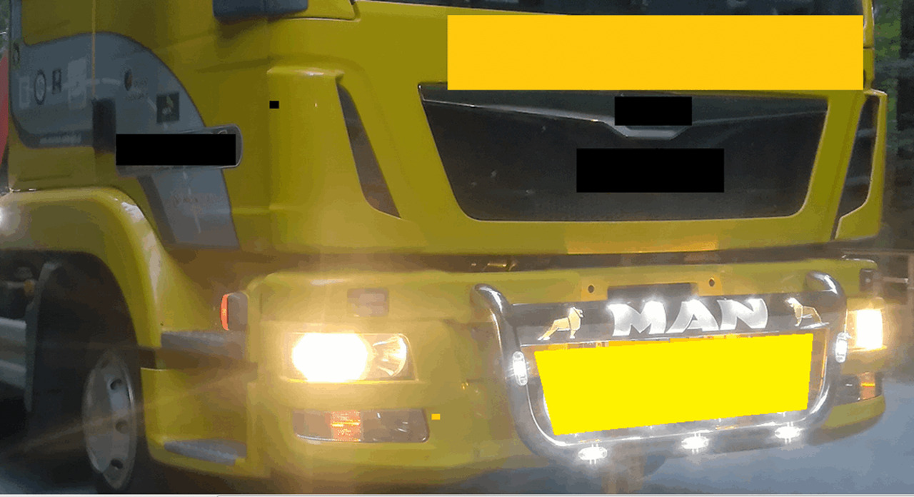 Nieuwe RVS frontbeugel voor MAN met logo en verlichting - Estrutura/ Châssis para Camião: foto 2 Nieuwe RVS frontbeugel voor MAN met logo en verlichting - Estrutura/ Châssis para Camião: foto 2