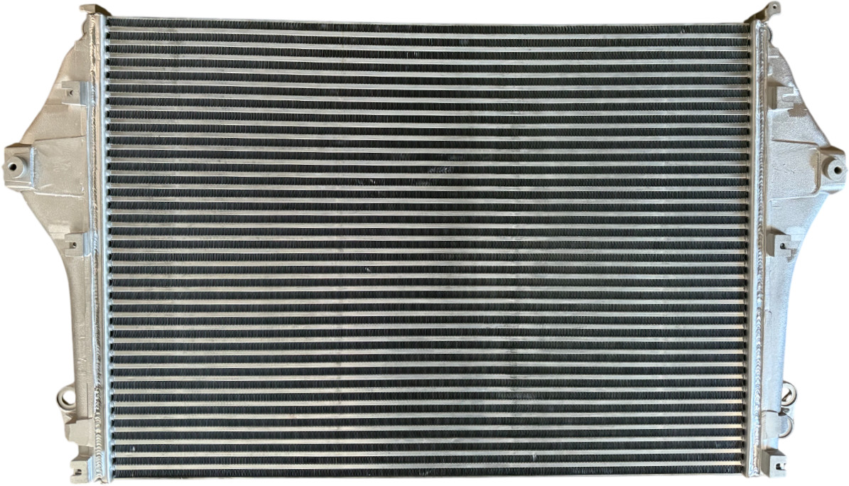 SCANIA R-SERIES 2016- INTERCOOLER GEREVISEERD + BORG 2433149REC - Sistema de arrefecimento para Camião: foto 2 SCANIA R-SERIES 2016- INTERCOOLER GEREVISEERD + BORG 2433149REC - Sistema de arrefecimento para Camião: foto 2