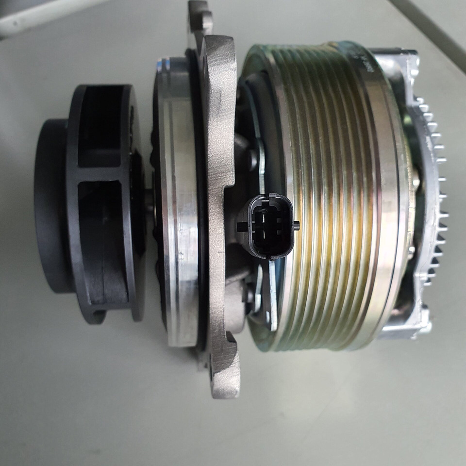WATERPOMP DAF XF/CF EURO 6 XF 106 2104578R 1949540 - Bomba de refrigeração para Camião: foto 2 WATERPOMP DAF XF/CF EURO 6 XF 106 2104578R 1949540 - Bomba de refrigeração para Camião: foto 2