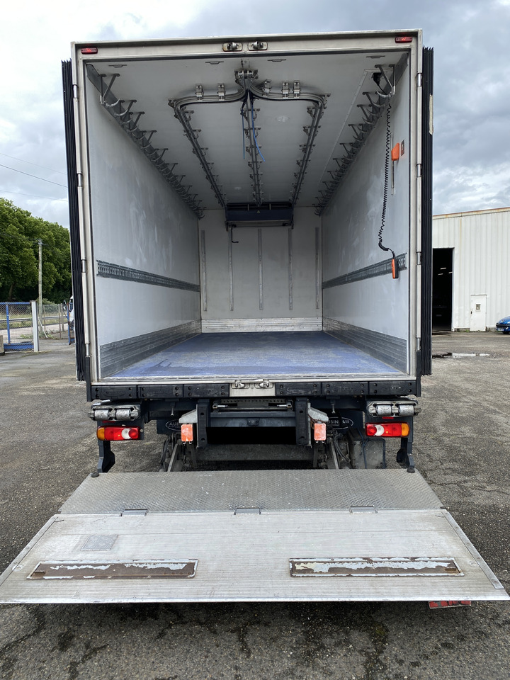 RENAULT D16 - Camião frigorífico: foto 3 RENAULT D16 - Camião frigorífico: foto 3