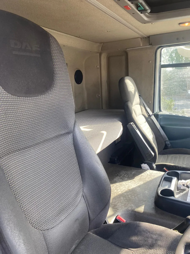 2012 DAF CF 65.250 4×2 Curtainsider - Camião de lona: foto 4 2012 DAF CF 65.250 4×2 Curtainsider - Camião de lona: foto 4
