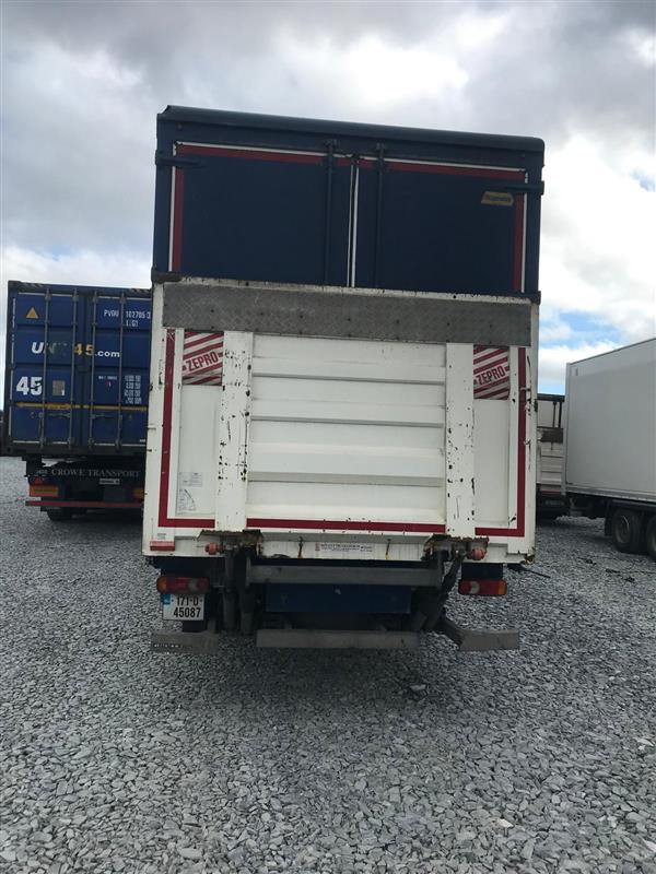 Fitzgeralds RENAULT 2017 D 18 High 4×2 250 Curtainsider - Camião de lona: foto 2 Fitzgeralds RENAULT 2017 D 18 High 4×2 250 Curtainsider - Camião de lona: foto 2