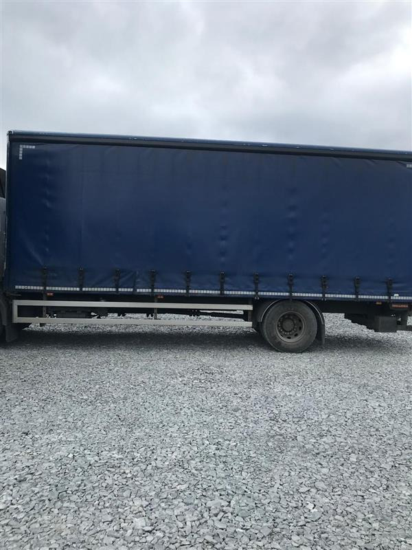 Fitzgeralds RENAULT 2017 D 18 High 4×2 250 Curtainsider - Camião de lona: foto 3 Fitzgeralds RENAULT 2017 D 18 High 4×2 250 Curtainsider - Camião de lona: foto 3