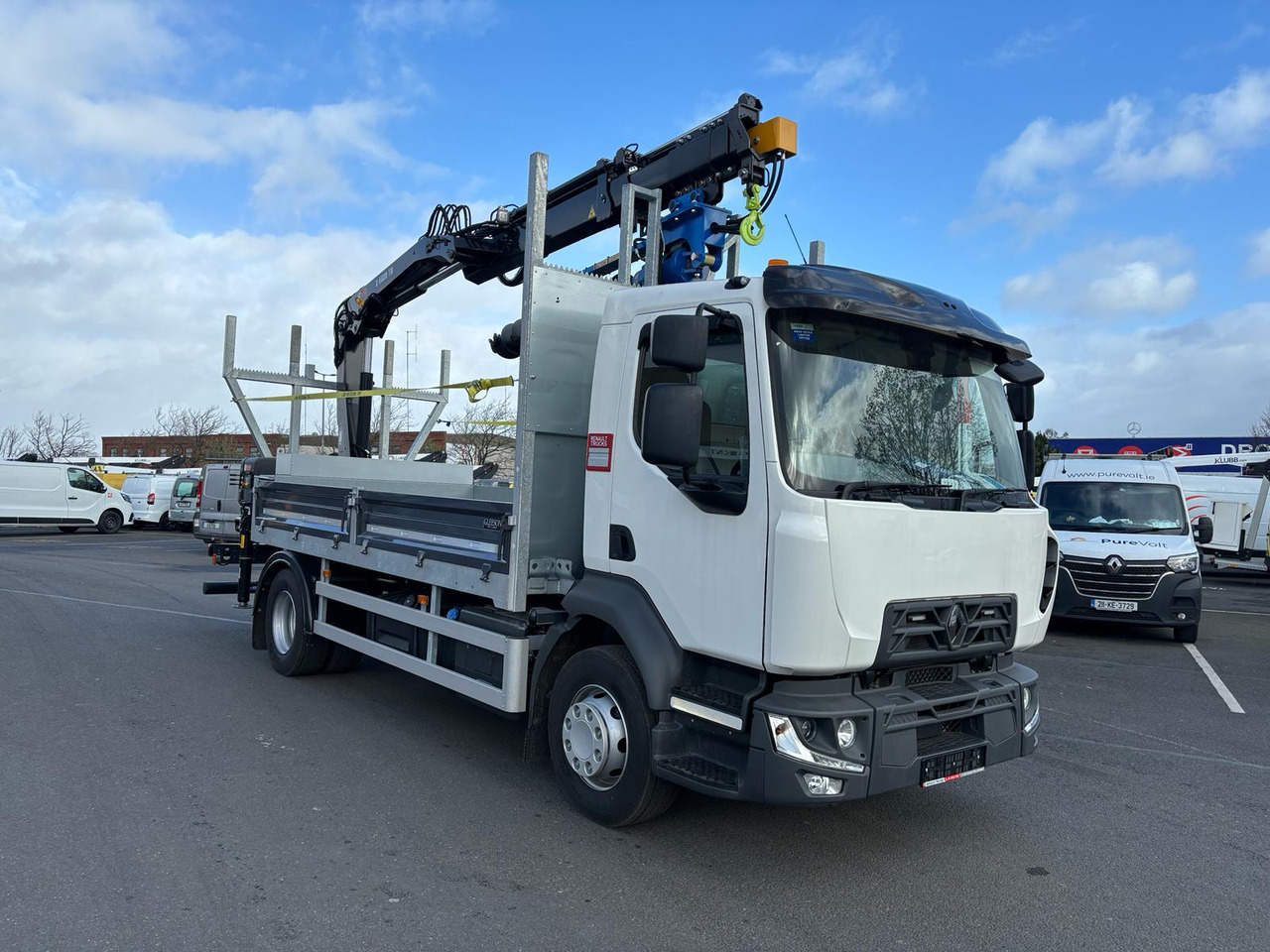 Renault Trucks D 14 Flatbed drop side poling truck - Camião de caixa aberta/ Plataforma, Camião grua: foto 1 Renault Trucks D 14 Flatbed drop side poling truck - Camião de caixa aberta/ Plataforma, Camião grua: foto 1