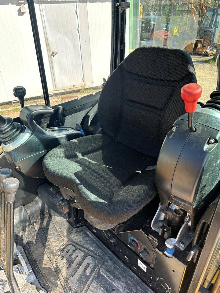 Locação financeira de JCB 8025 ZTSL  JCB 8025 ZTSL: foto 10