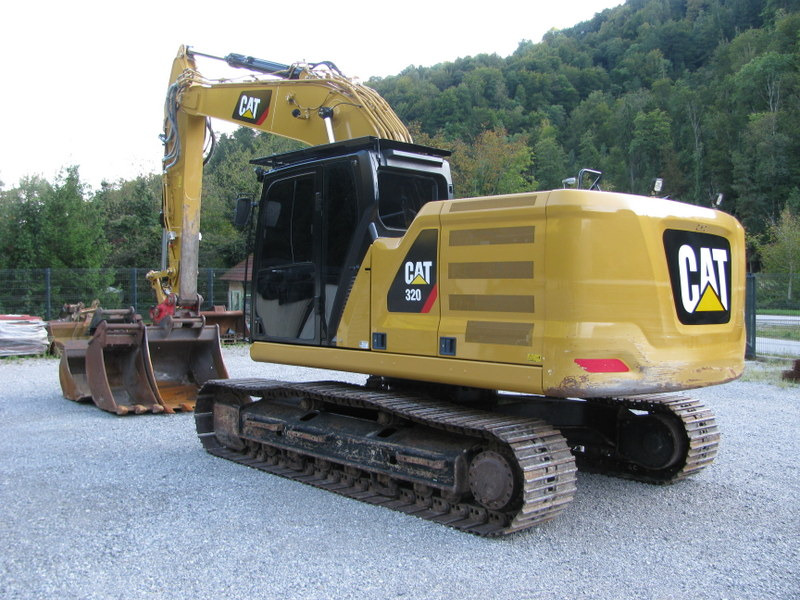 CATERPILLAR 320 with 3 buckets 6.815 houers - Escavadora de rastos: foto 4 CATERPILLAR 320 with 3 buckets 6.815 houers - Escavadora de rastos: foto 4