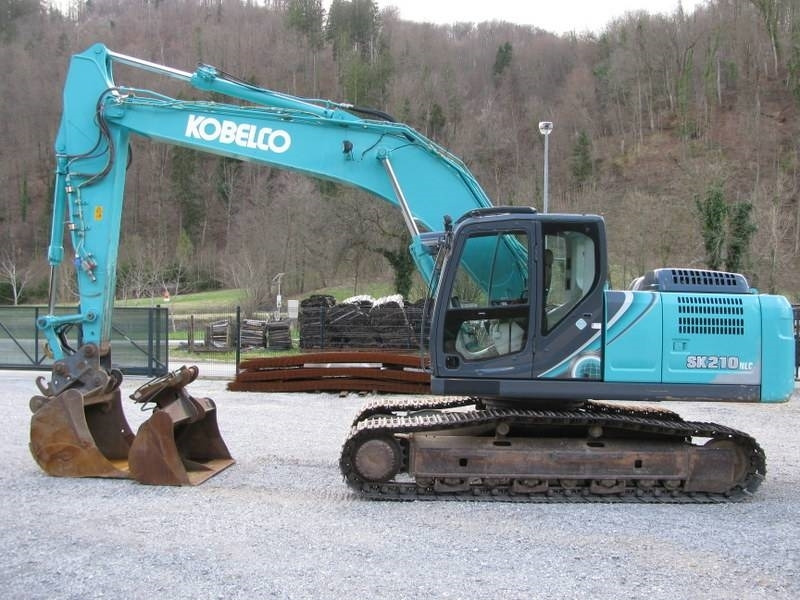 Kobelco SK210NLC-10 Vsa oprema TOP stanje - Escavadora de rastos: foto 3 Kobelco SK210NLC-10 Vsa oprema TOP stanje - Escavadora de rastos: foto 3