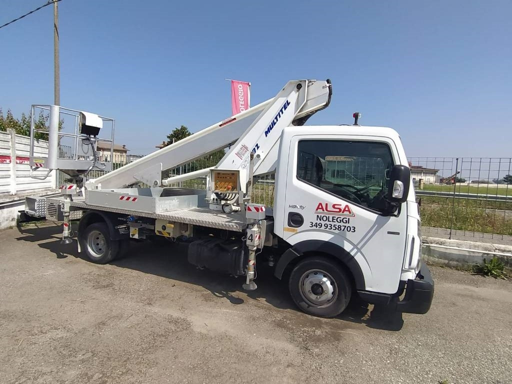 Multitel MT182 - Caminhão com plataforma aérea: foto 3 Multitel MT182 - Caminhão com plataforma aérea: foto 3
