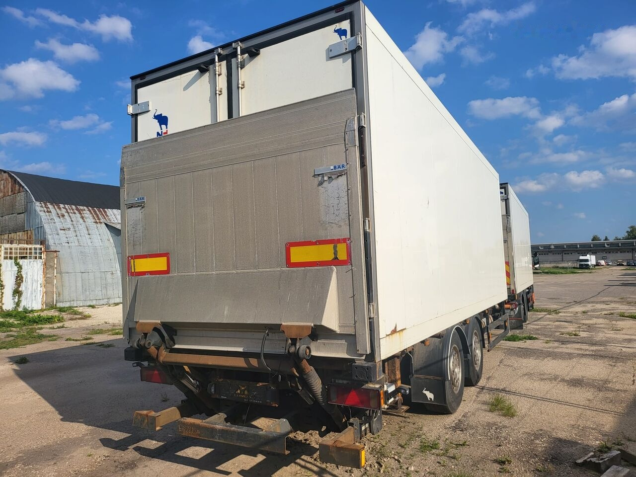 Scania Scania Schmitz Cargobull P 400 P 400 ZKO 18 - Camião frigorífico: foto 4 Scania Scania Schmitz Cargobull P 400 P 400 ZKO 18 - Camião frigorífico: foto 4