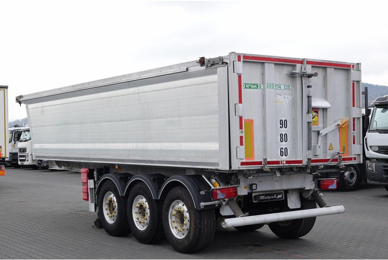 Benalu WYWROTKA / 26 m3 / ALUMINIOWA / OŚ PODNOSZONA / WAGA: 5 000 KG / - Semi-reboque basculante: foto 4 Benalu WYWROTKA / 26 m3 / ALUMINIOWA / OŚ PODNOSZONA / WAGA: 5 000 KG / - Semi-reboque basculante: foto 4