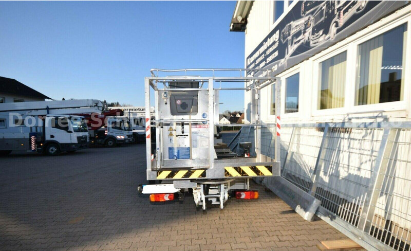 Nissan NT400 Cabstar Klaas Theo Emelőkosaras 25m - Camião, Camião grua: foto 5 Nissan NT400 Cabstar Klaas Theo Emelőkosaras 25m - Camião, Camião grua: foto 5