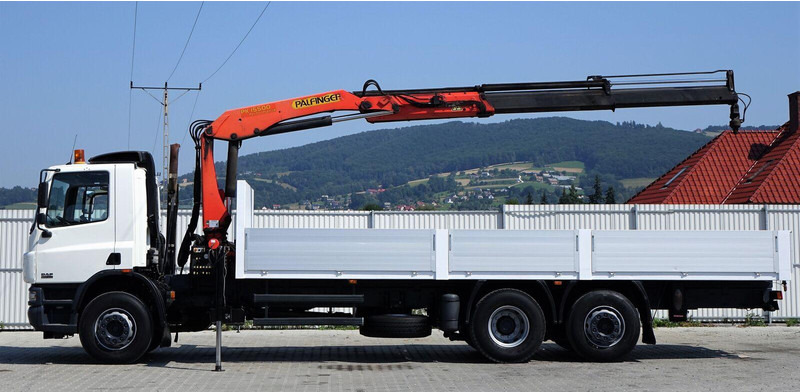 DAF CF 75.310 - Camião de caixa aberta/ Plataforma, Camião grua: foto 4 DAF CF 75.310 - Camião de caixa aberta/ Plataforma, Camião grua: foto 4